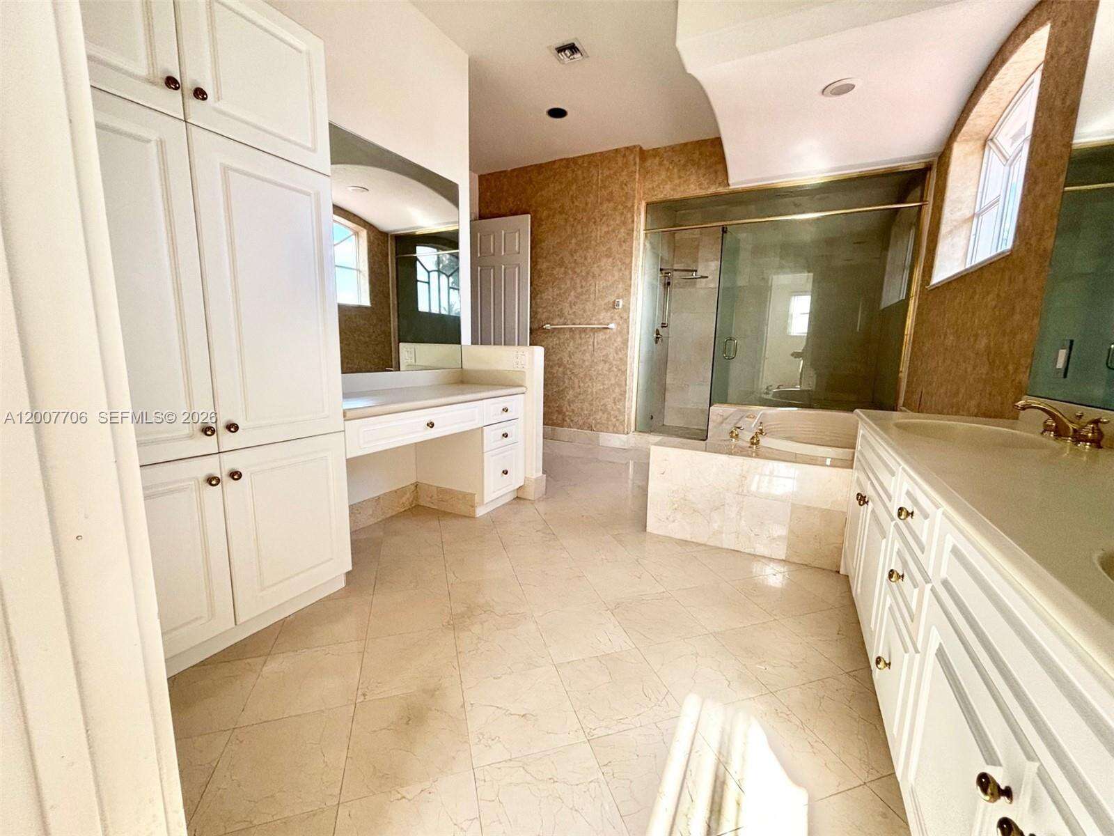 1141 Waterside Ln, Hollywood, FL 33019 | Picture 44