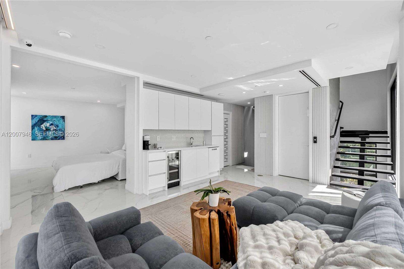 11 Century Ln, Miami Beach, FL 33139 | Picture 17