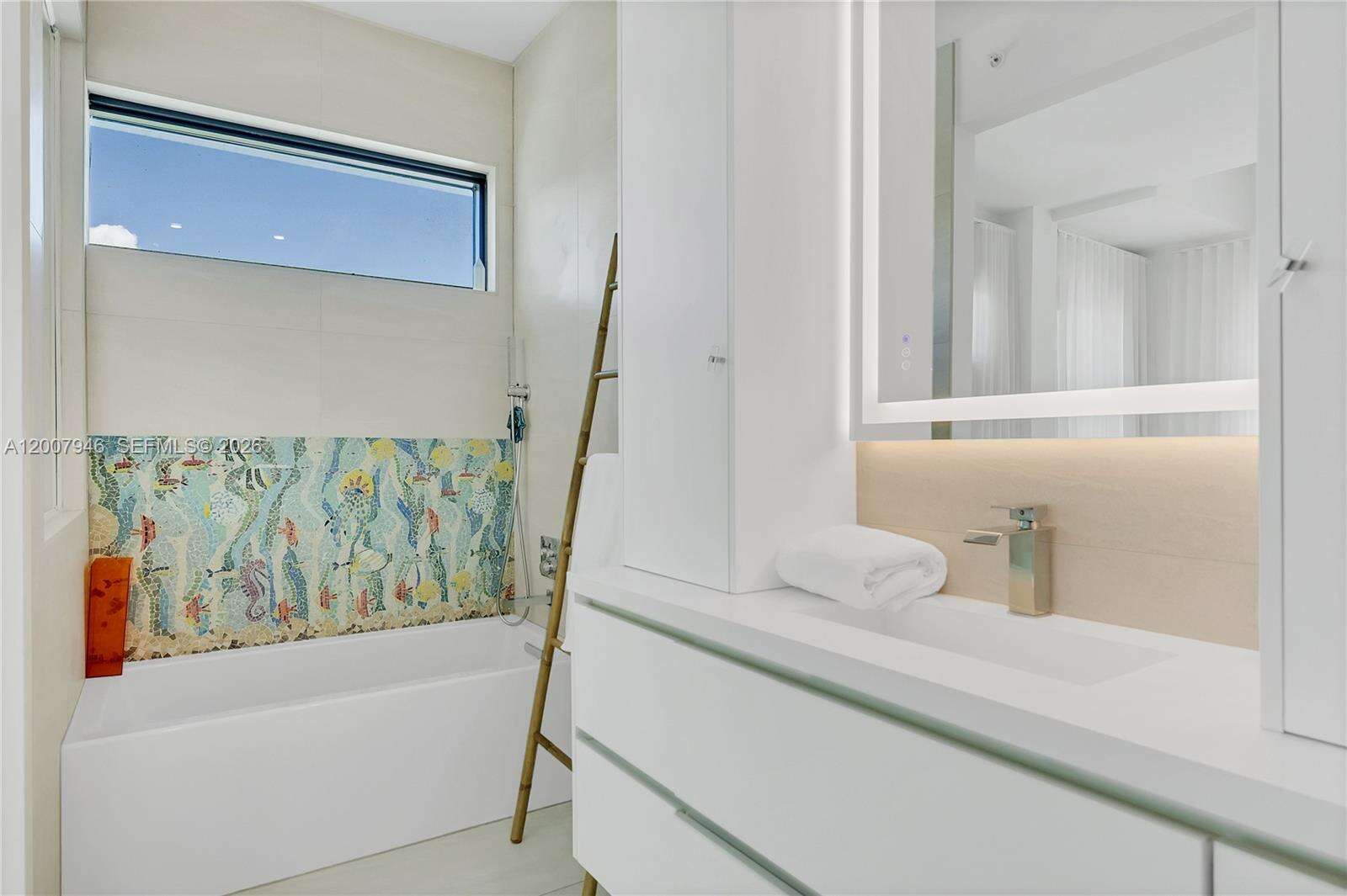 11 Century Ln, Miami Beach, FL 33139 | Picture 10