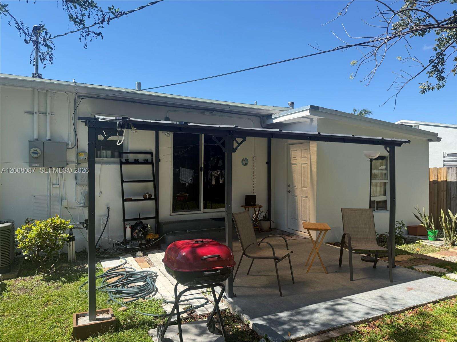 2323 Cleveland St, Hollywood, FL 33020 - For Sale photo 2