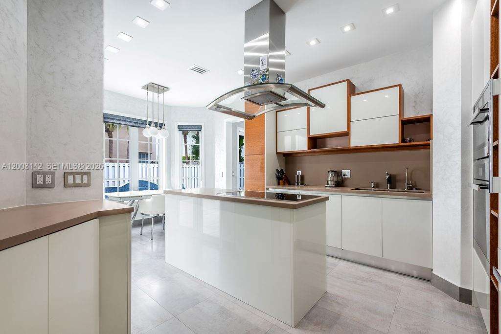 3949 194th Ln, Sunny Isles Beach, FL 33160 | Picture 11