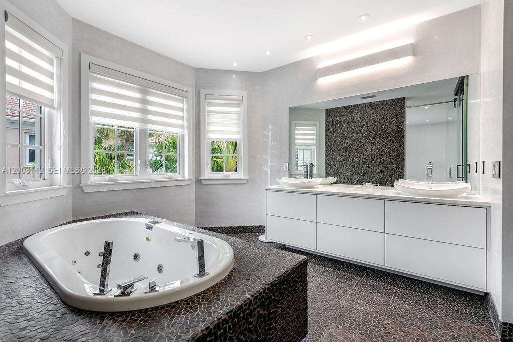 3949 194th Ln, Sunny Isles Beach, FL 33160 | Picture 21