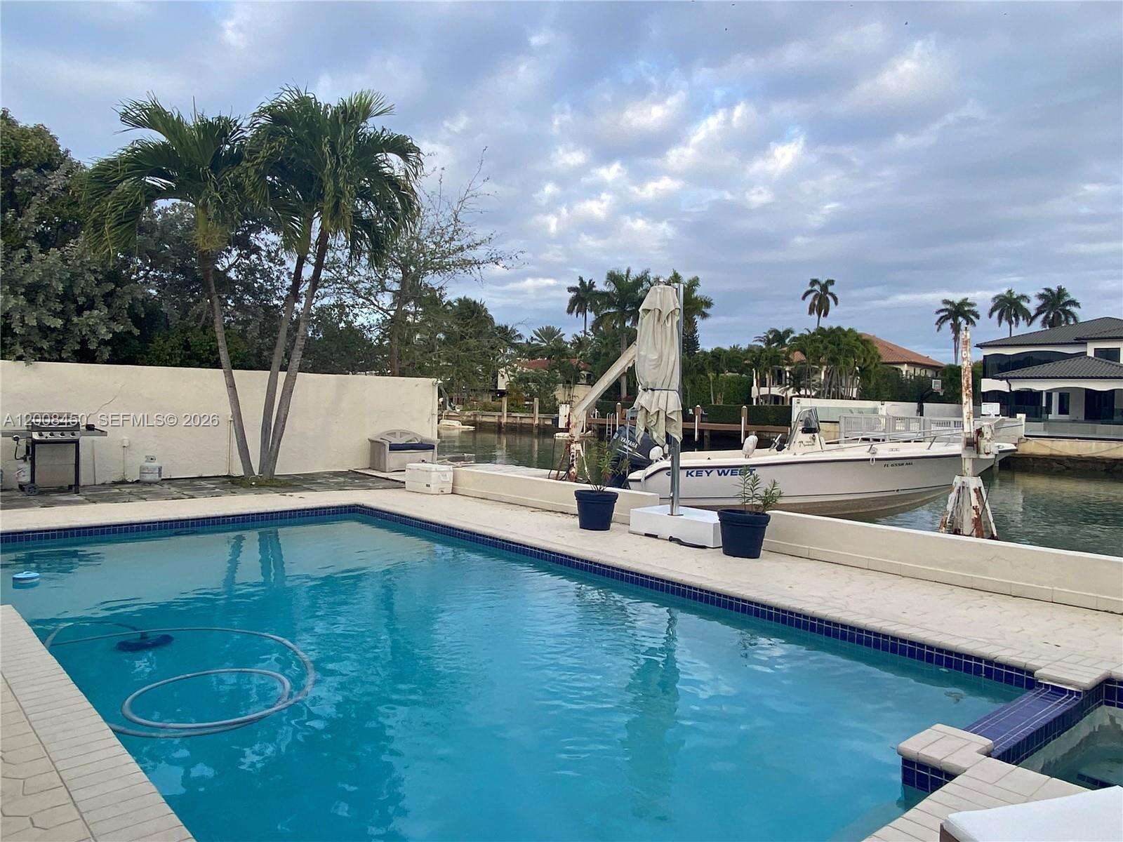 3485 Meridian Ave, Miami Beach, FL 33140 - For Sale photo 2