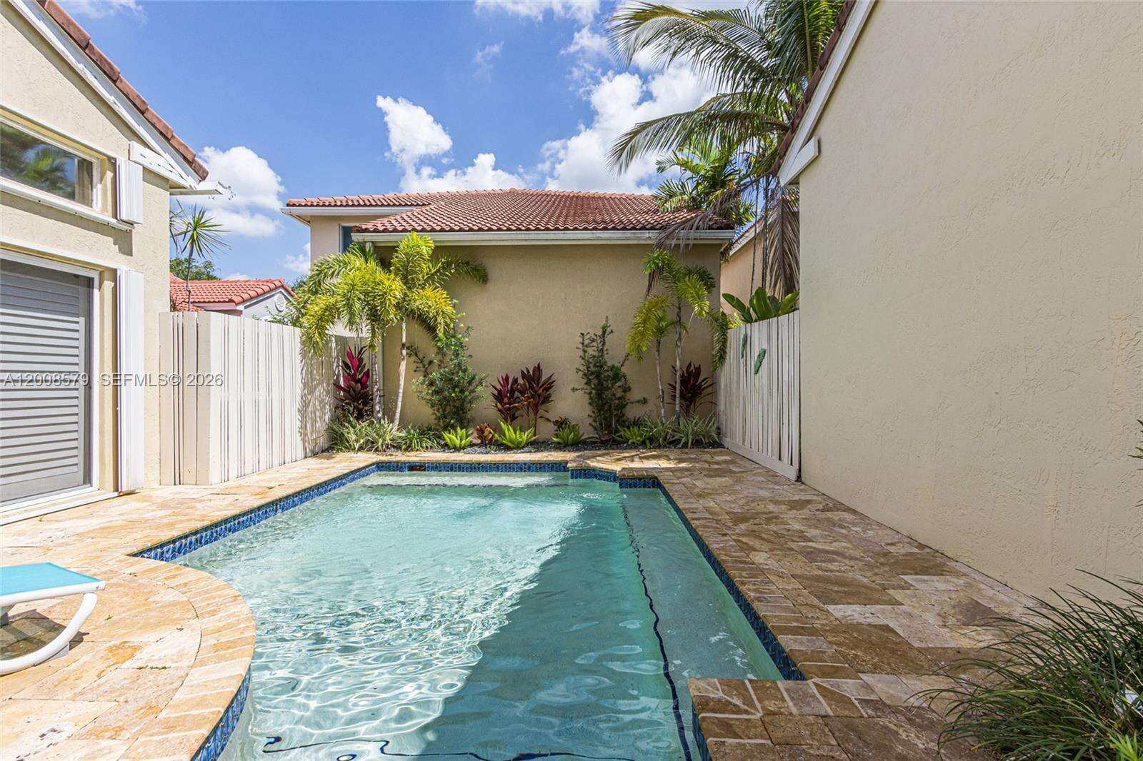 1125 Queen Palm Ct, Hollywood, FL 33019 | Picture 3