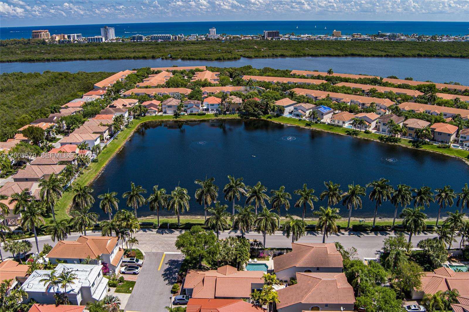 1125 Queen Palm Ct, Hollywood, FL 33019 | Picture 29