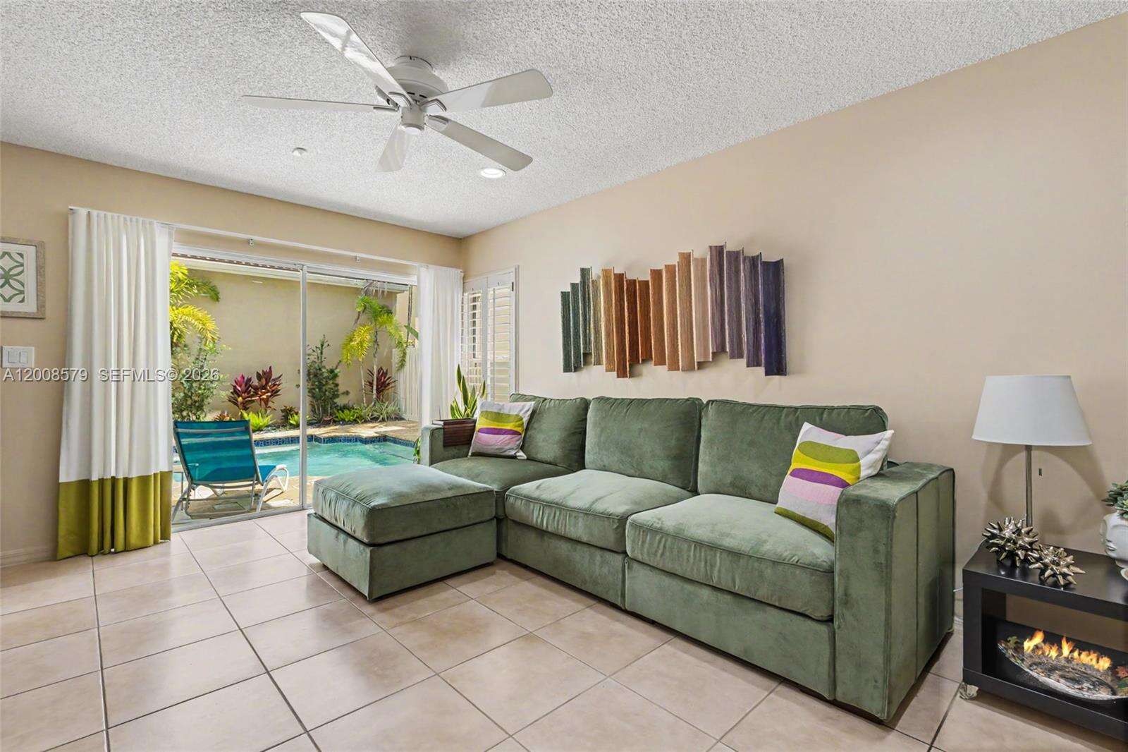 1125 Queen Palm Ct, Hollywood, FL 33019 | Picture 9