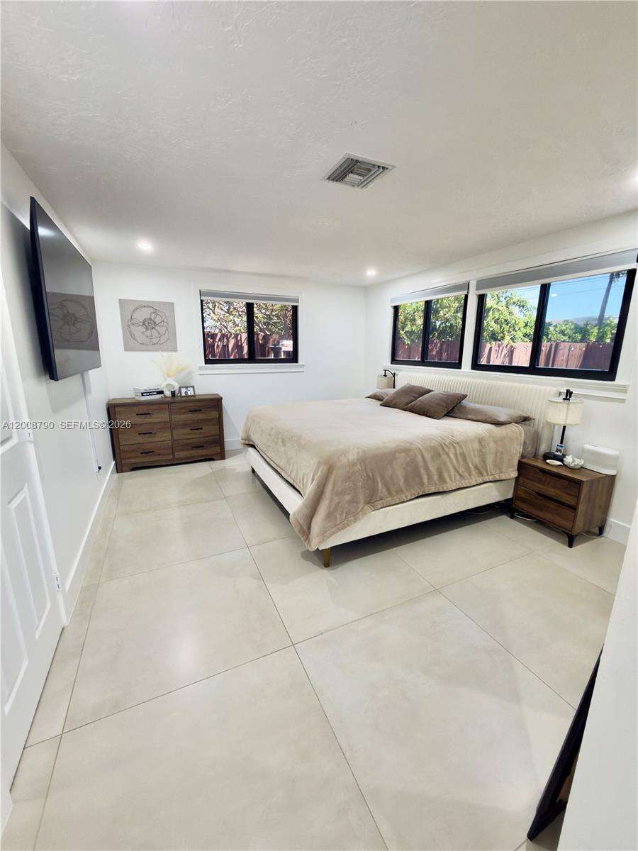 1524 14th Ter, Fort Lauderdale, FL 33304 | Picture 12
