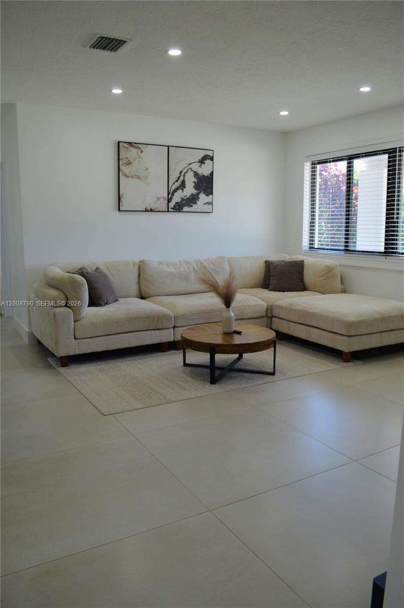 1524 14th Ter, Fort Lauderdale, FL 33304 | Picture 6