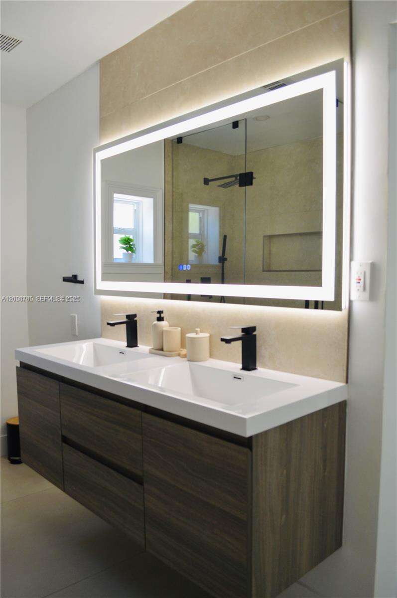 1524 14th Ter, Fort Lauderdale, FL 33304 | Picture 9