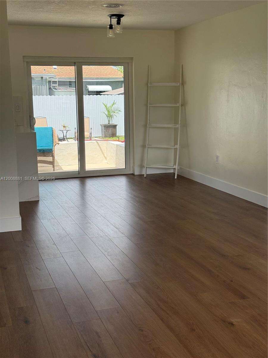 7525 Garfield St, Hollywood, FL 33024 - For Sale photo 3