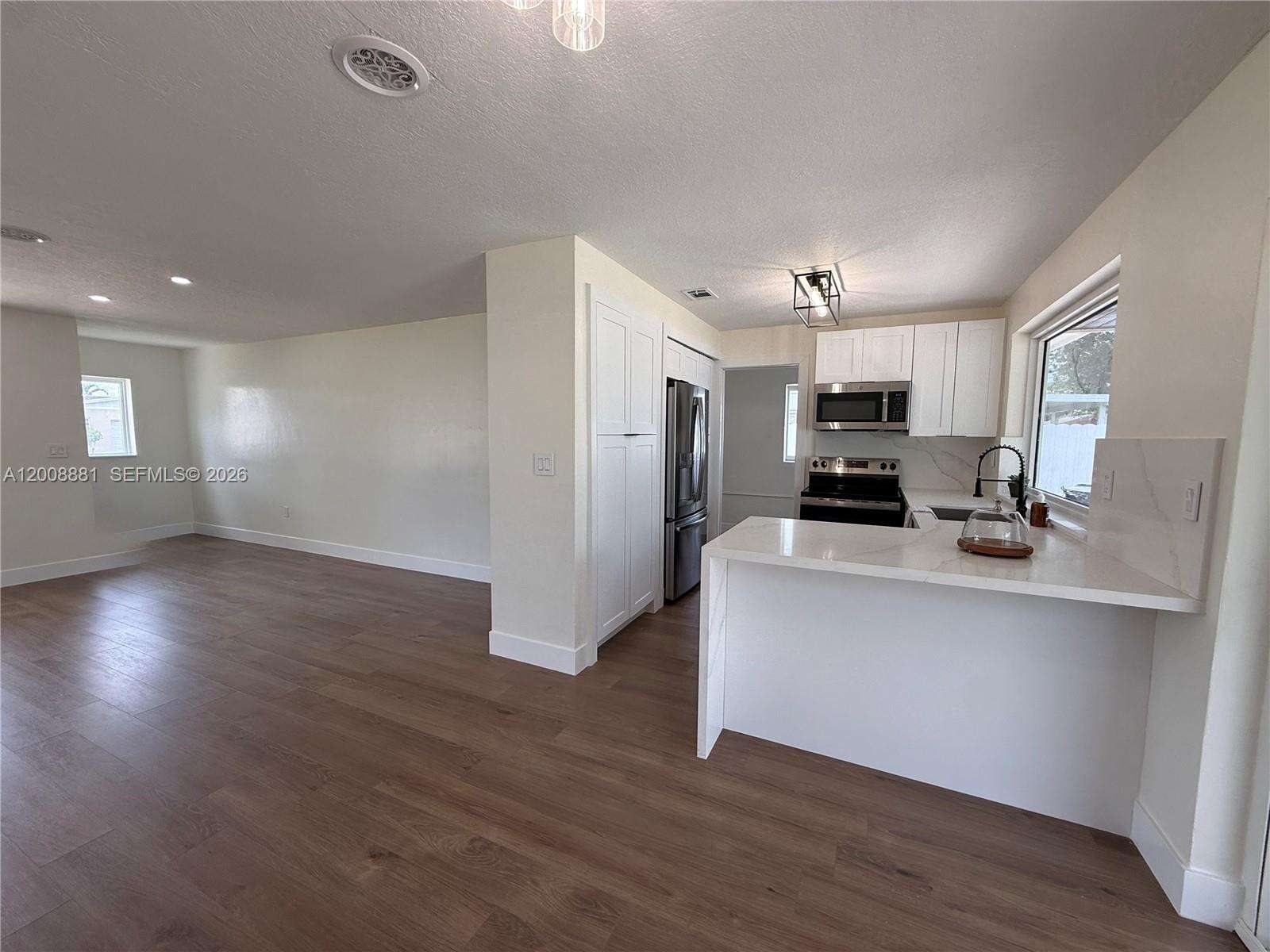 7525 Garfield St, Hollywood, FL 33024 - For Sale photo 5