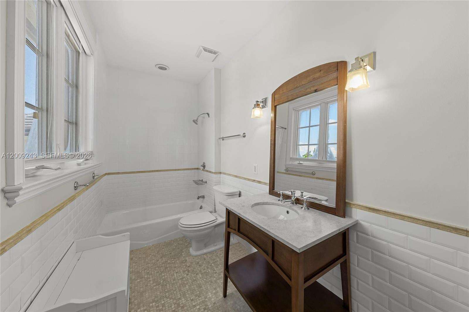 2430 Aqua Vista Blvd, Fort Lauderdale, FL 33301 | Picture 32