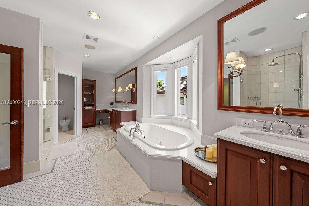 2430 Aqua Vista Blvd, Fort Lauderdale, FL 33301 | Picture 40