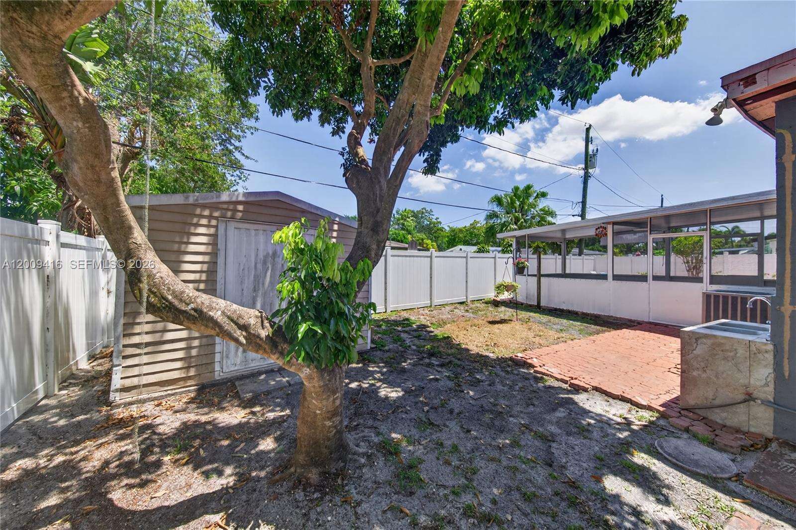 211 57th Way, Hollywood, FL 33023 - For Sale photo 34
