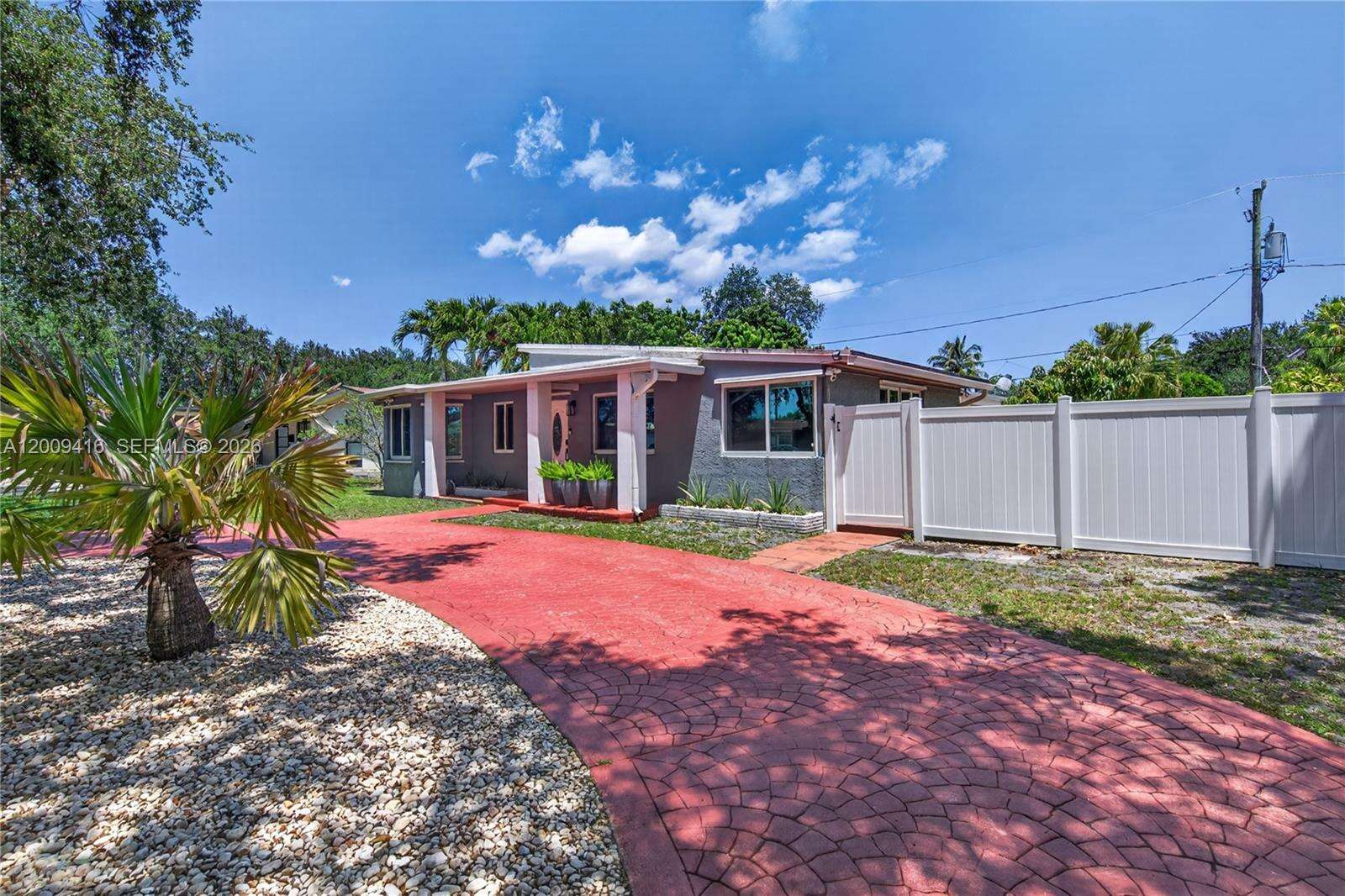 211 57th Way, Hollywood, FL 33023 - For Sale photo 37
