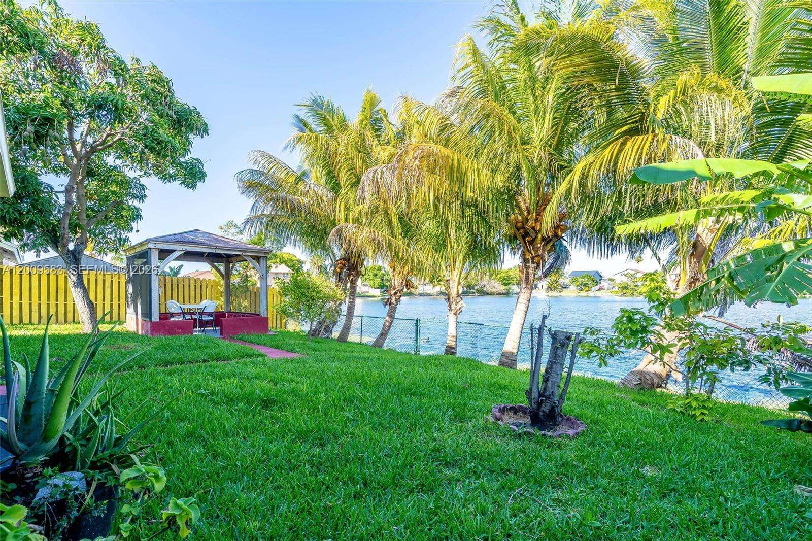 1001 100th Ter, Pembroke Pines, FL 33025 - For Sale photo 1