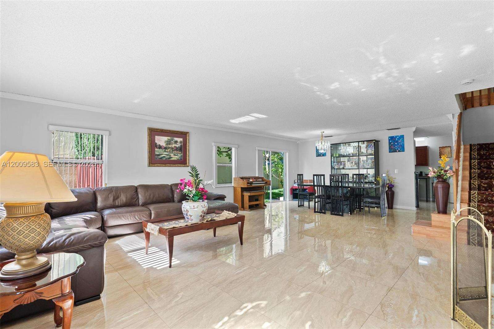 1001 100th Ter, Pembroke Pines, FL 33025 - For Sale photo 9