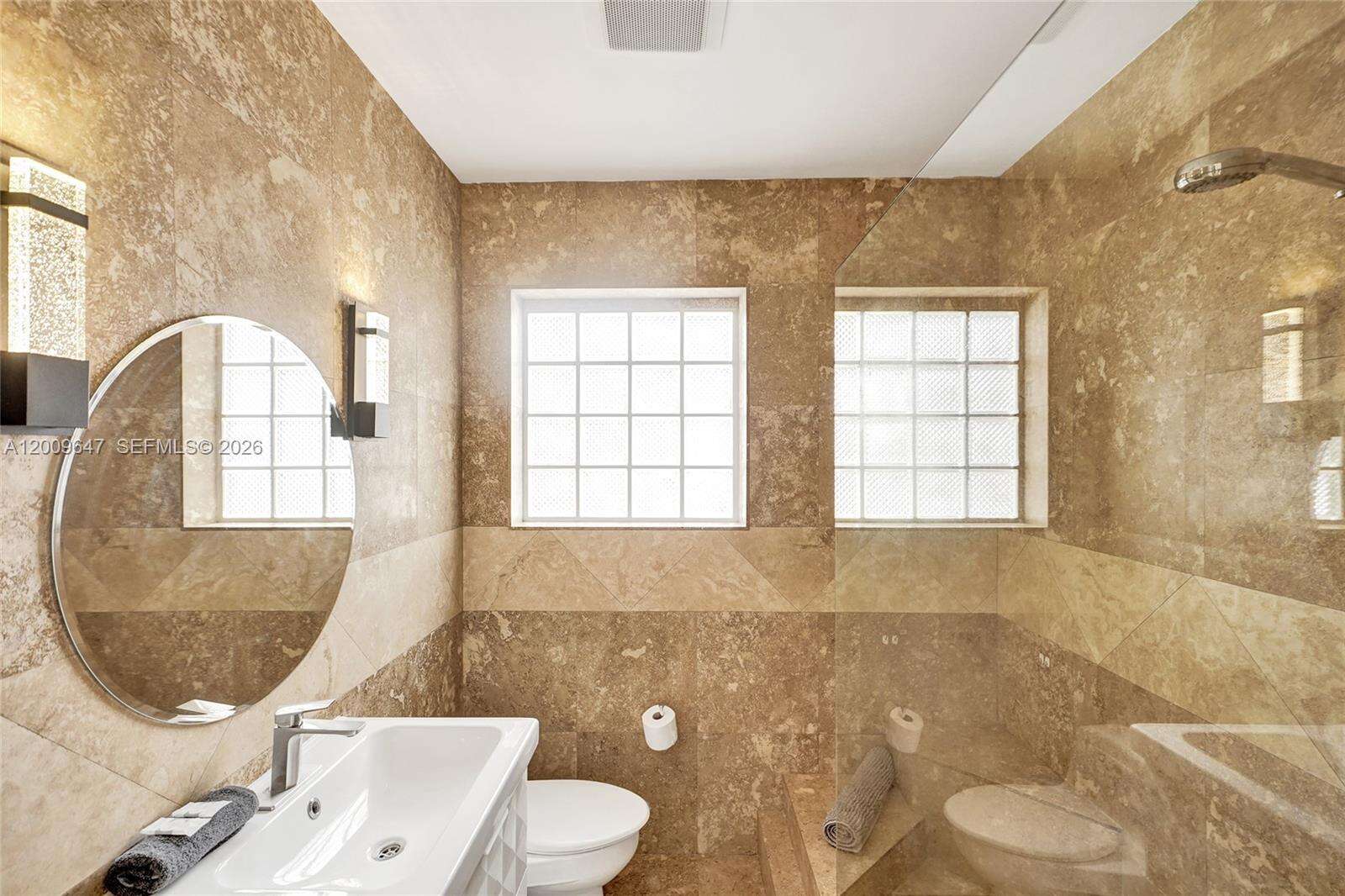 707 13 Avenue, Hollywood, FL 33019 | Picture 18