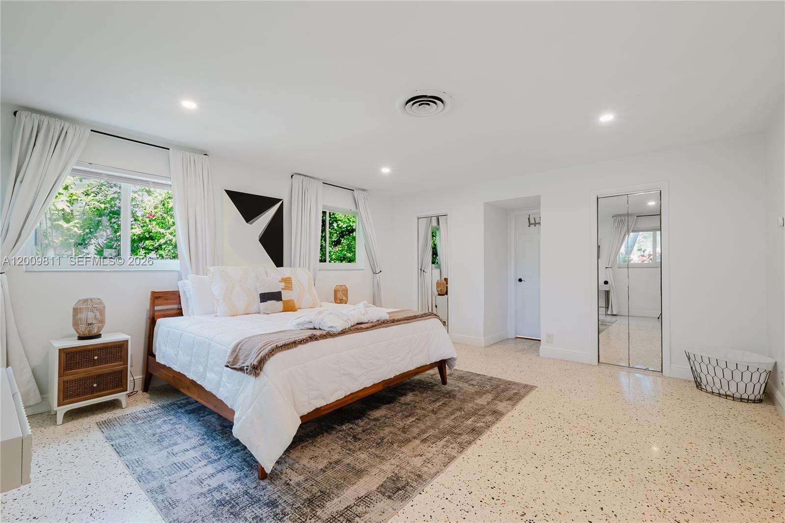 1106 13th Ct, Hollywood, FL 33019 - For Sale photo 3