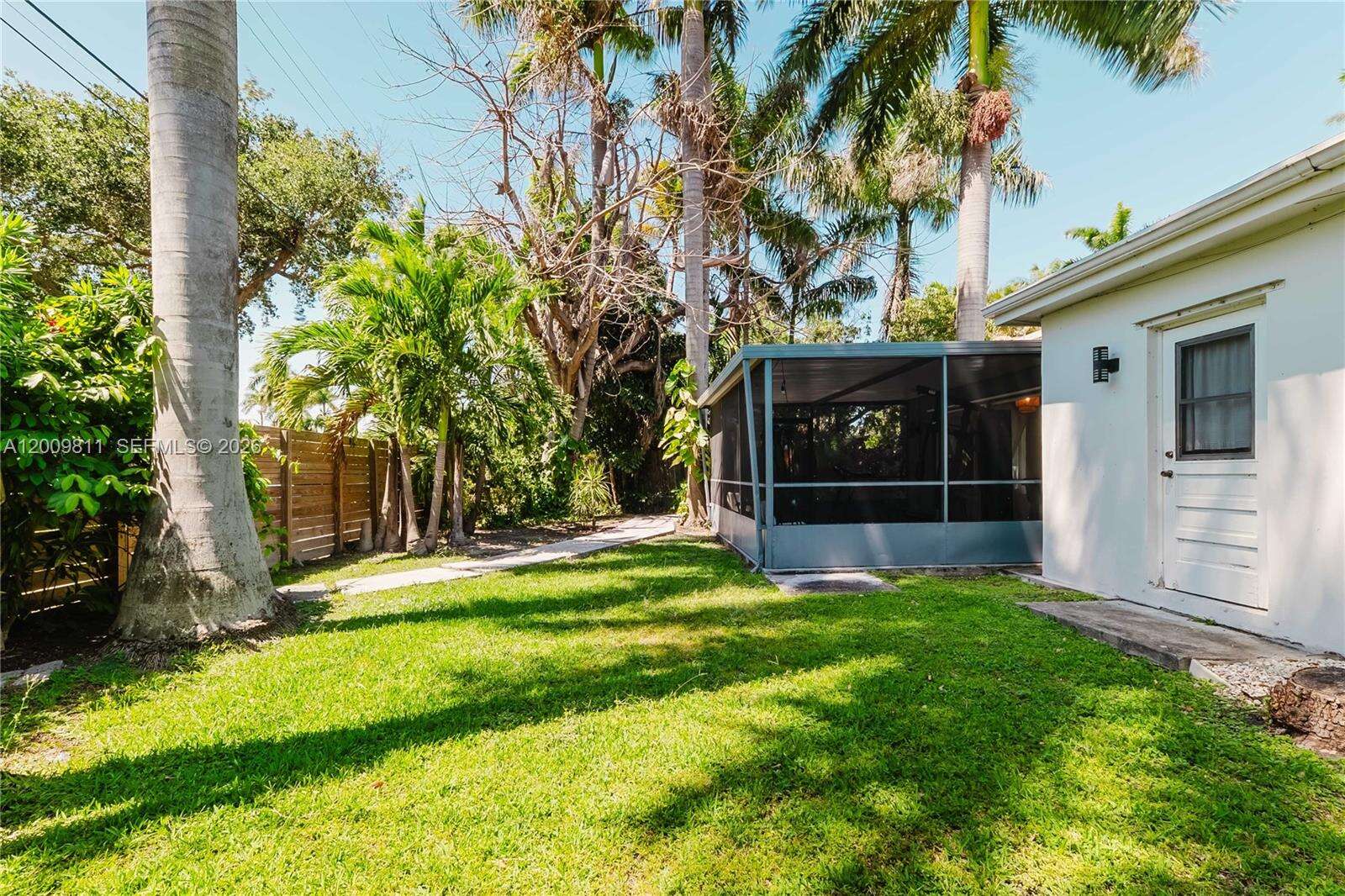 1106 13th Ct, Hollywood, FL 33019 - For Sale photo 24