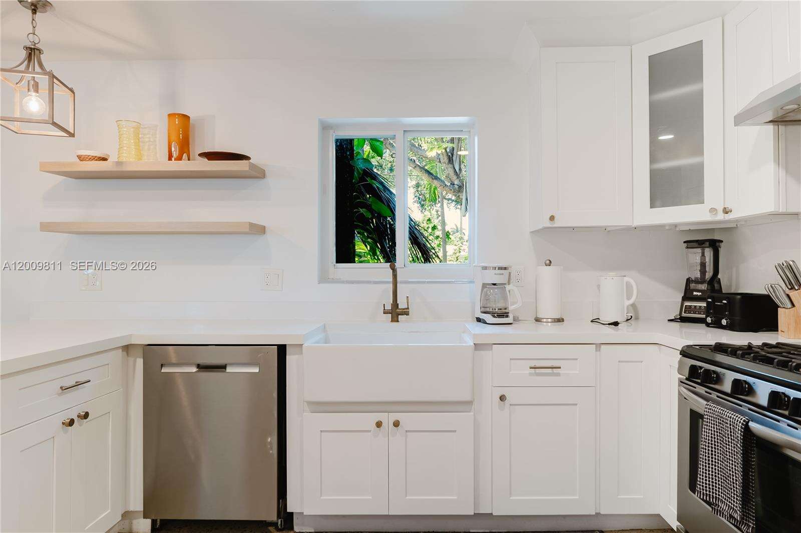 1106 13th Ct, Hollywood, FL 33019 - For Sale photo 8