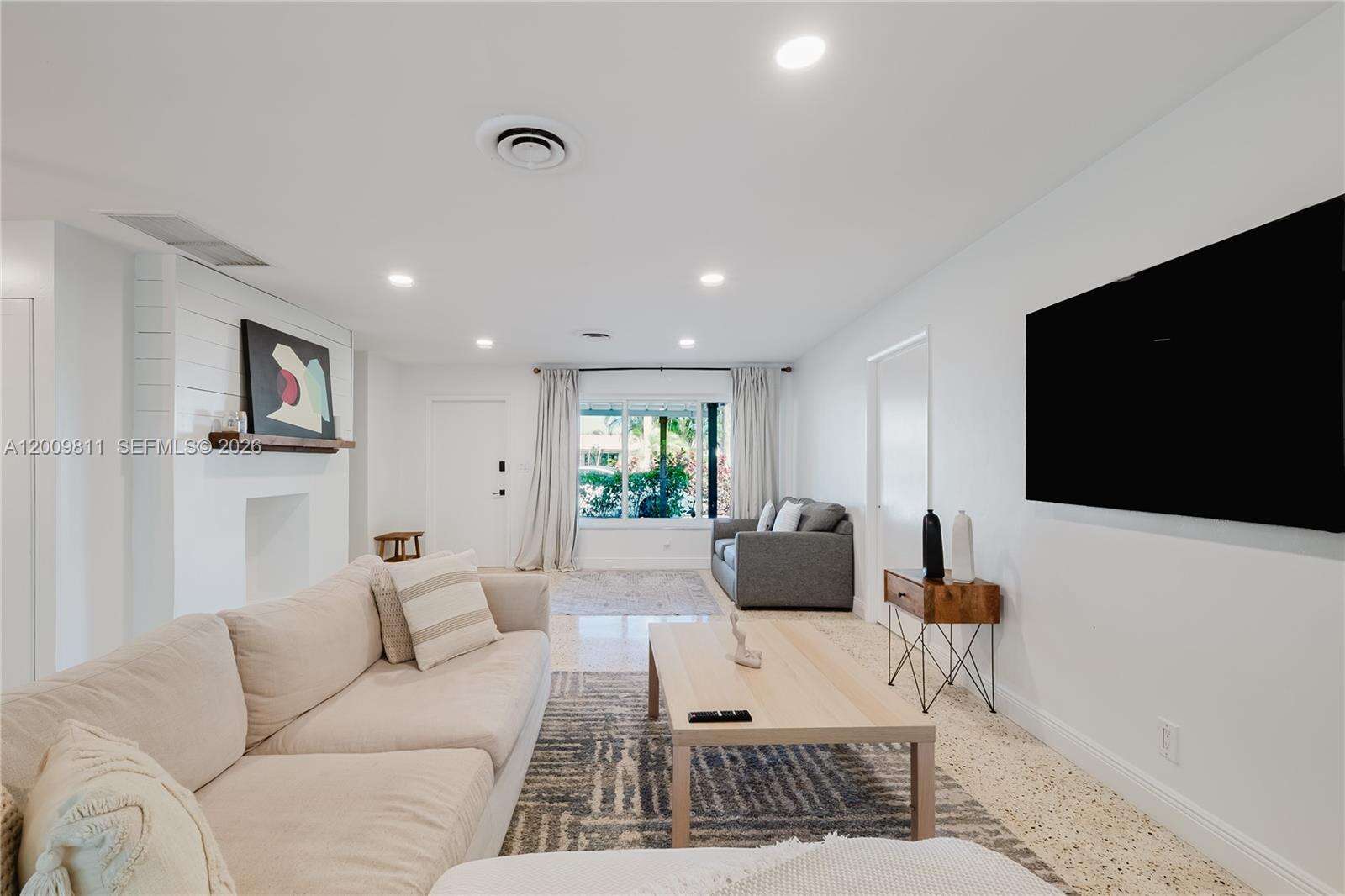 1106 13th Ct, Hollywood, FL 33019 - For Sale photo 9