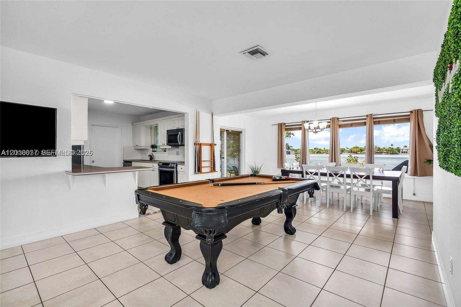 2501 209th Ter, Miami, FL 33180 | Picture 3