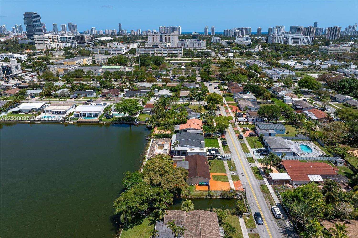 2501 209th Ter, Miami, FL 33180 | Picture 37