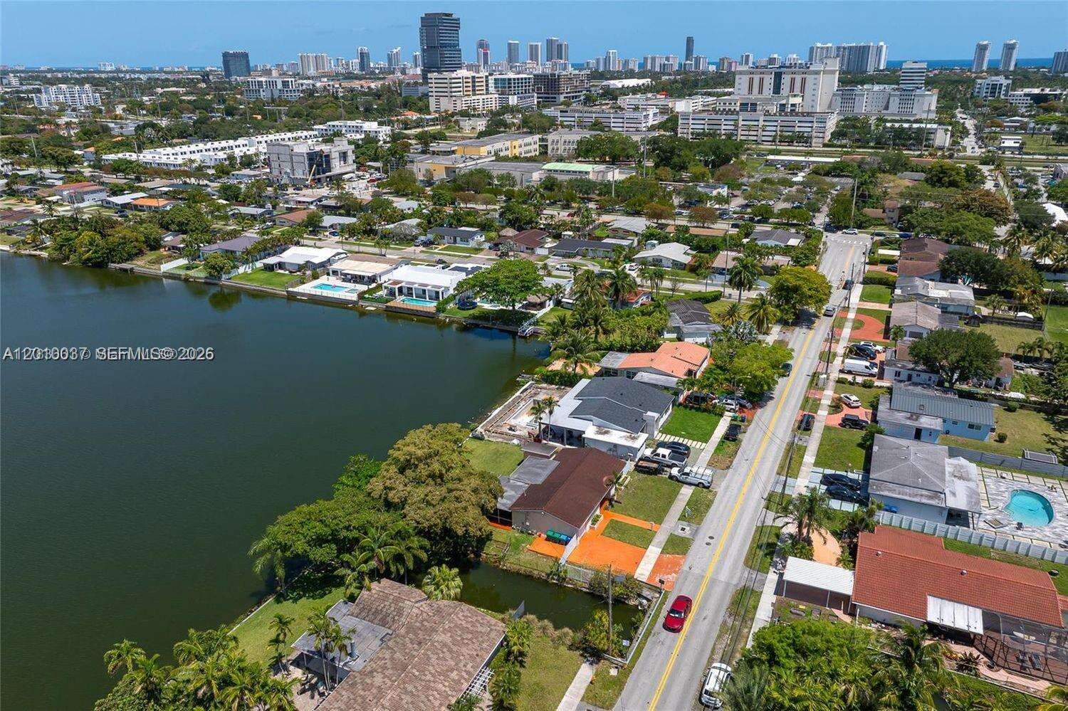 2501 209th Ter, Miami, FL 33180 | Picture 38