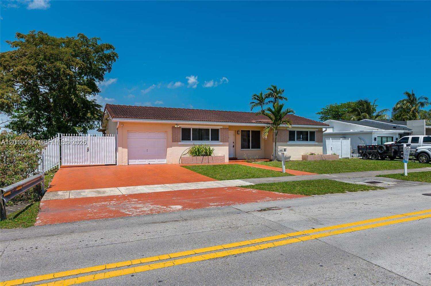 2501 209th Ter, Miami, FL 33180 | Picture 6