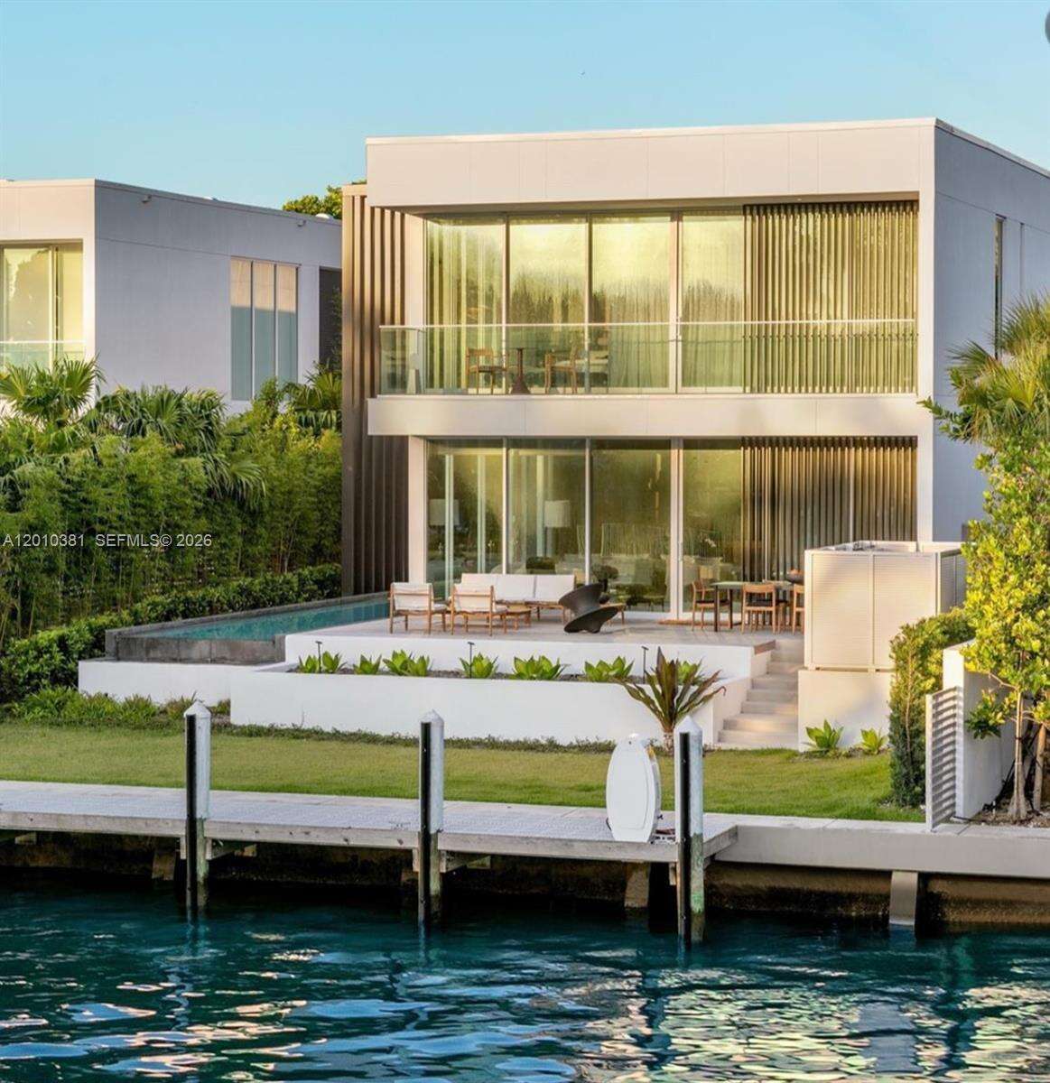 1081 48th St, Miami Beach, FL 33140 | Picture 1