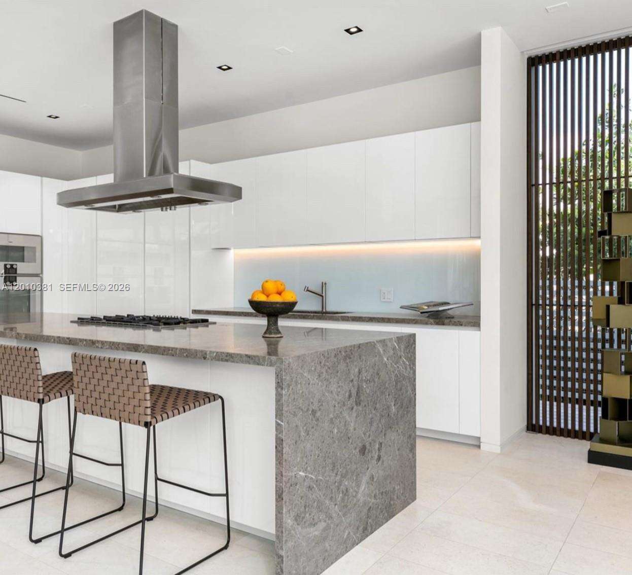 1081 48th St, Miami Beach, FL 33140 | Picture 3