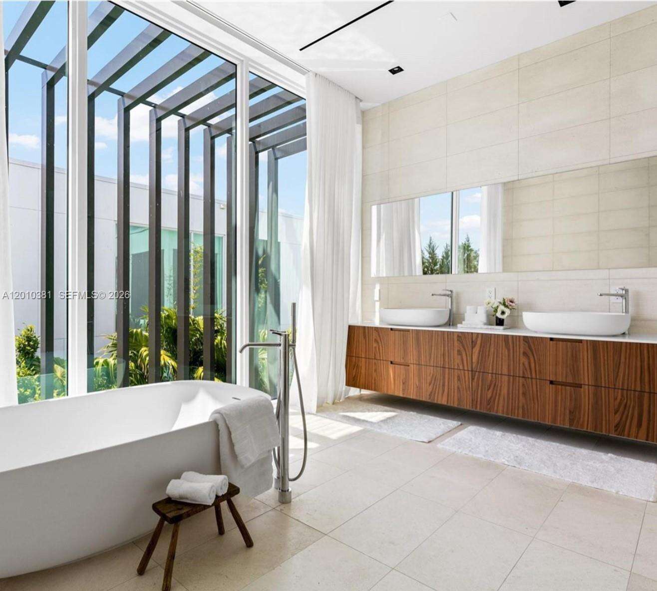 1081 48th St, Miami Beach, FL 33140 | Picture 9