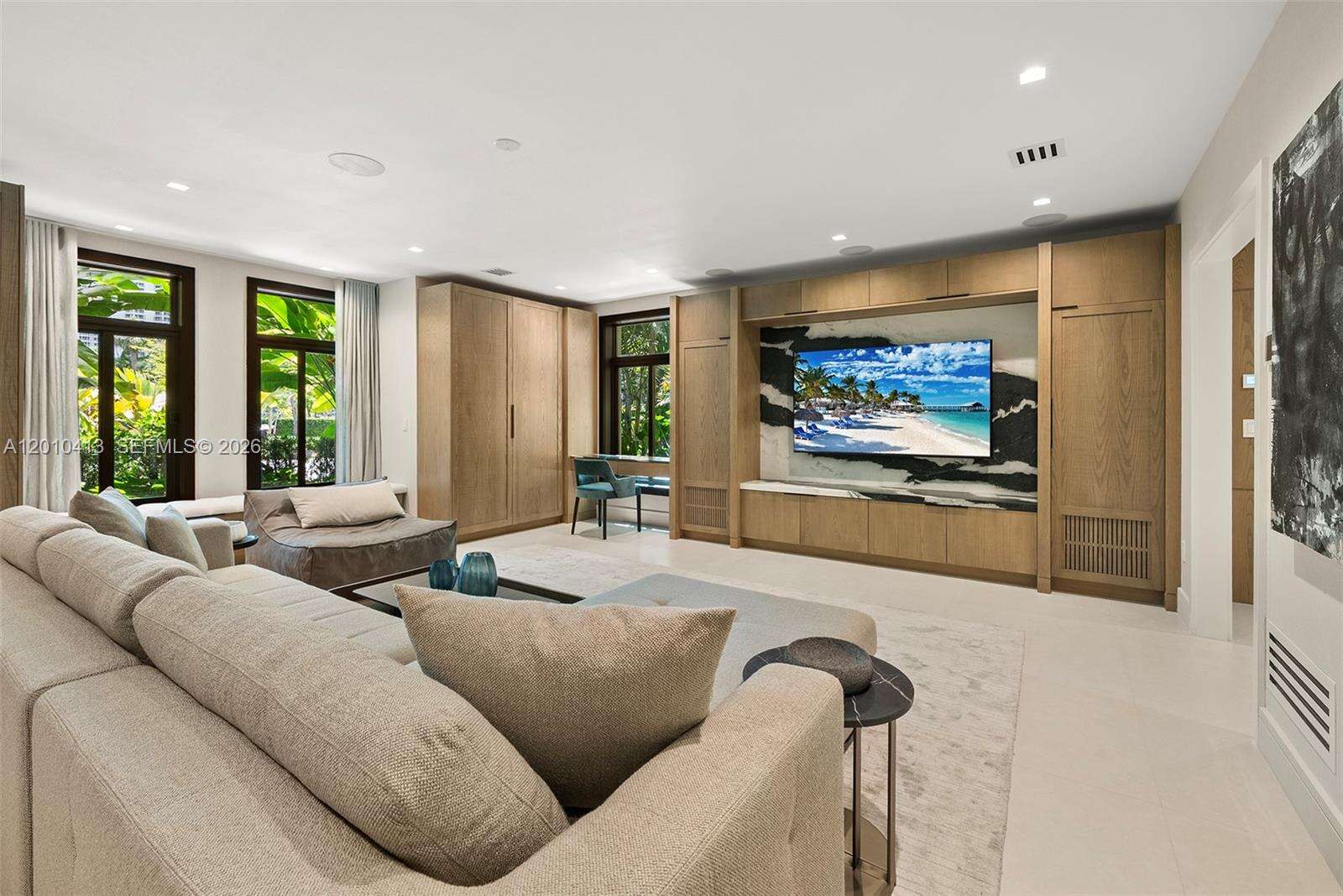 110 Holiday Dr, Hallandale Beach, FL 33009 | Picture 37