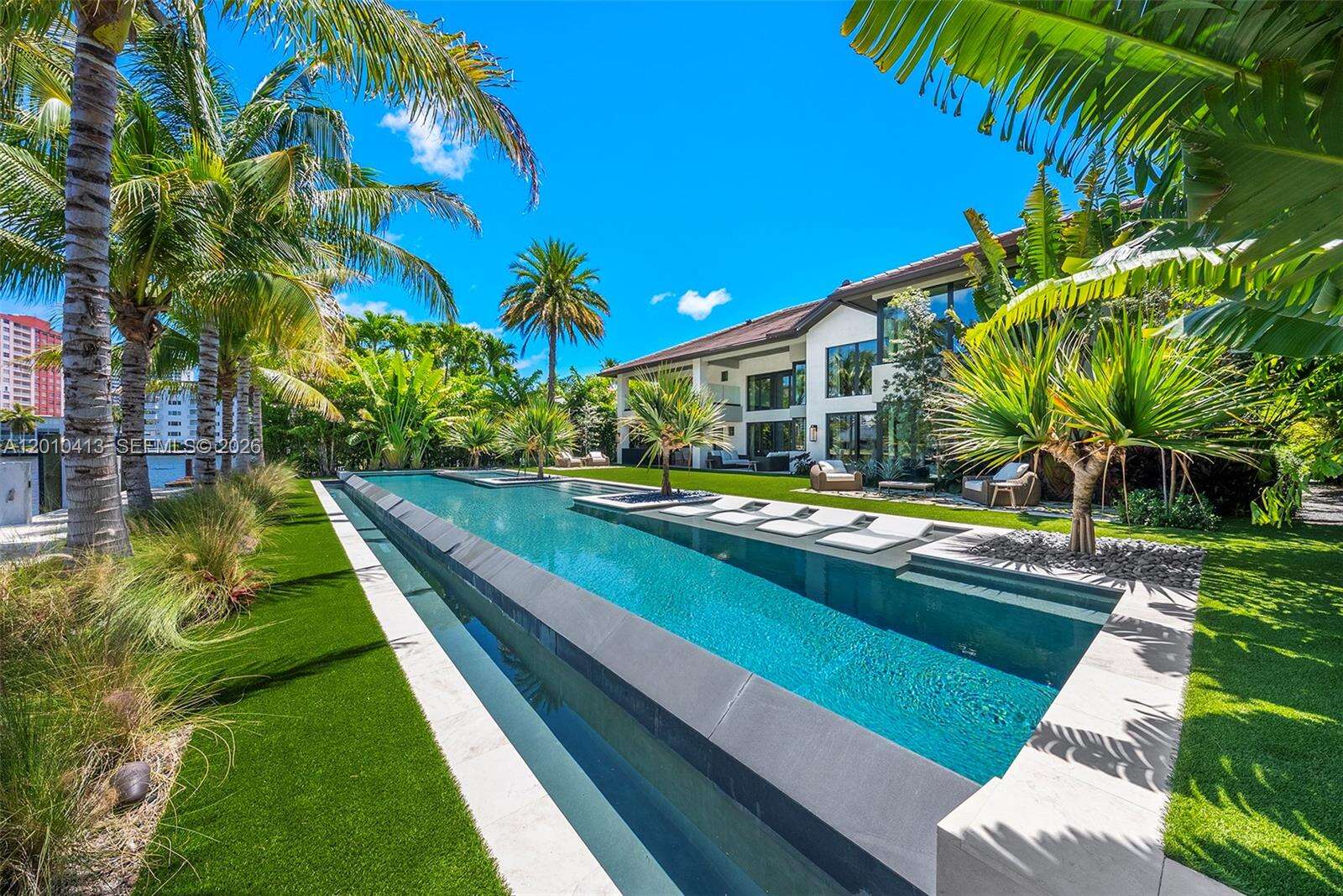 110 Holiday Dr, Hallandale Beach, FL 33009 | Picture 6