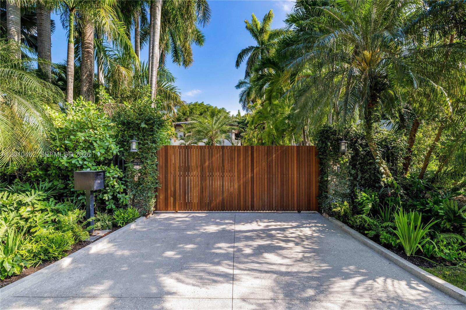 3600 Stewart Ave, Miami, FL 33133 - For Sale photo 3