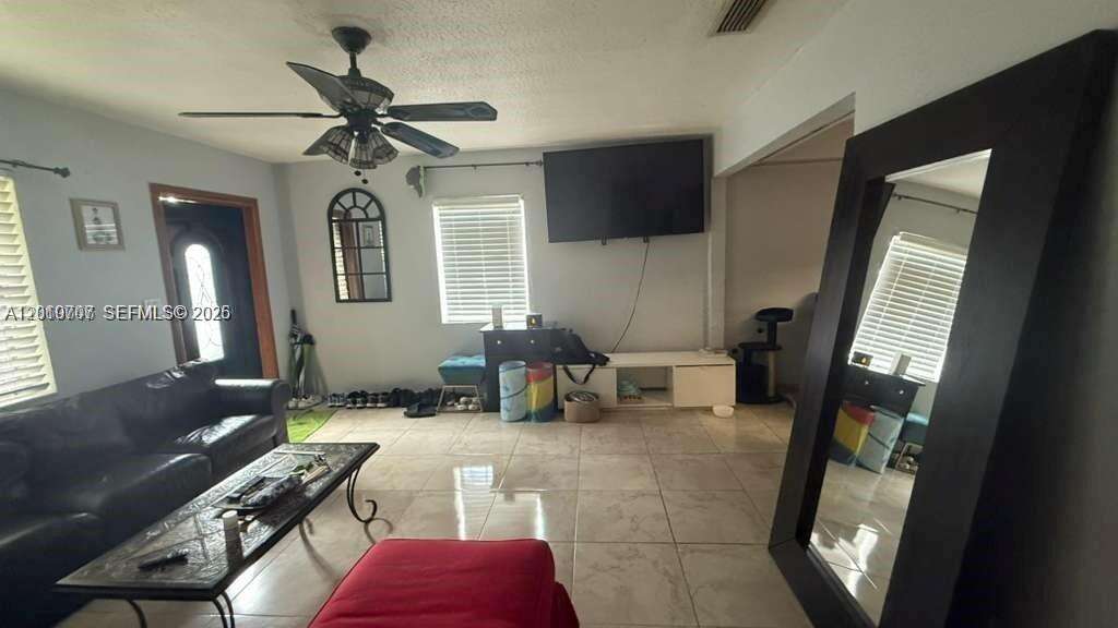2411 Hayes St, Hollywood, FL 33020 | Picture 2