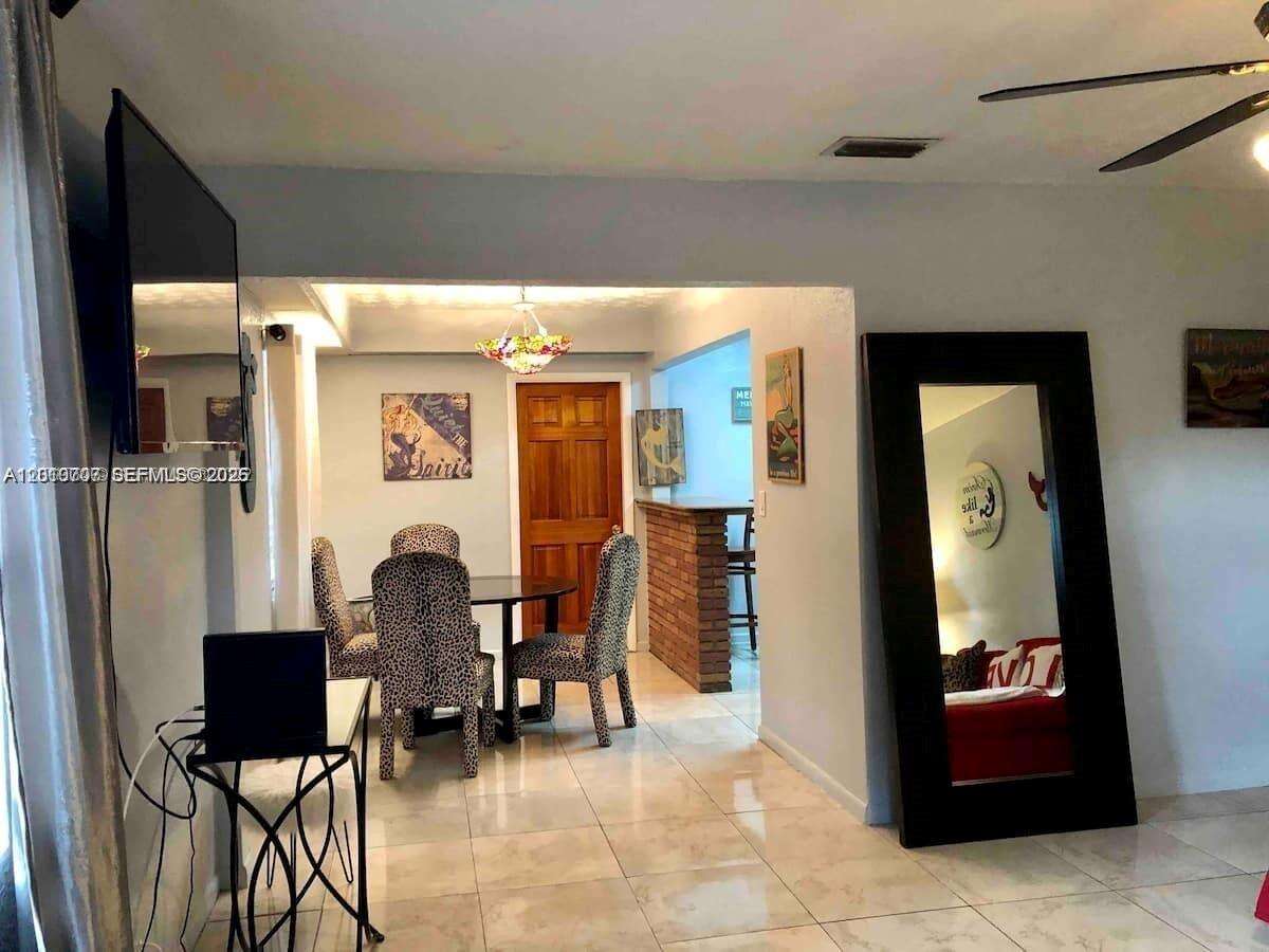 2411 Hayes St, Hollywood, FL 33020 | Picture 3