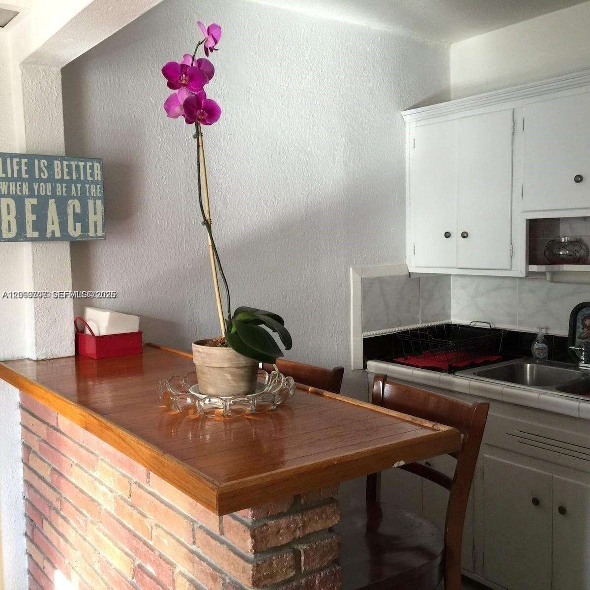 2411 Hayes St, Hollywood, FL 33020 | Picture 6