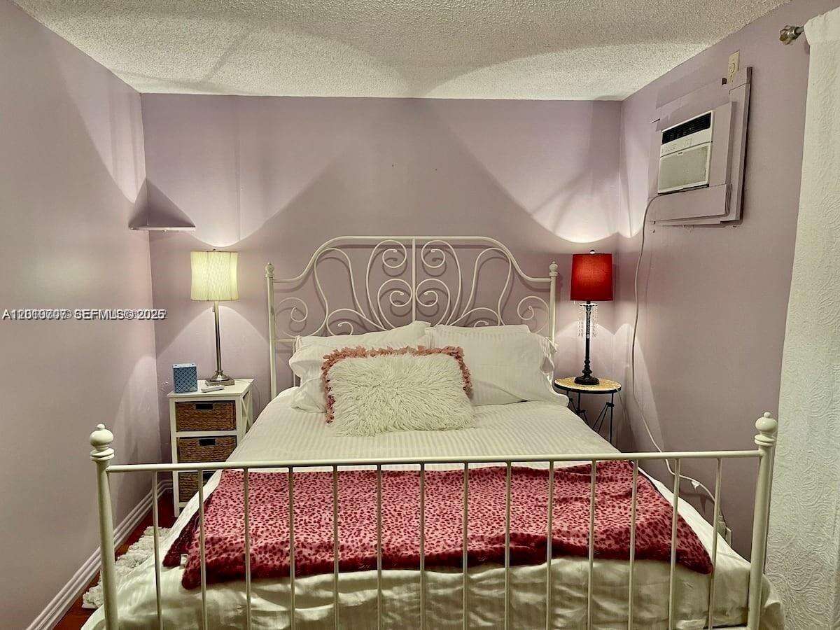 2411 Hayes St, Hollywood, FL 33020 | Picture 8