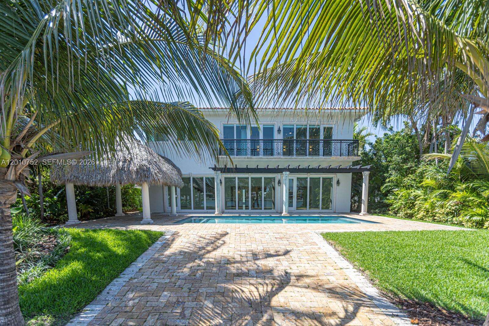 425 Shore Dr, Miami Beach, FL 33141 | Picture 1