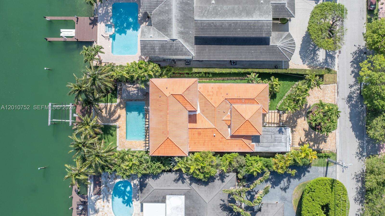 425 Shore Dr, Miami Beach, FL 33141 | Picture 23