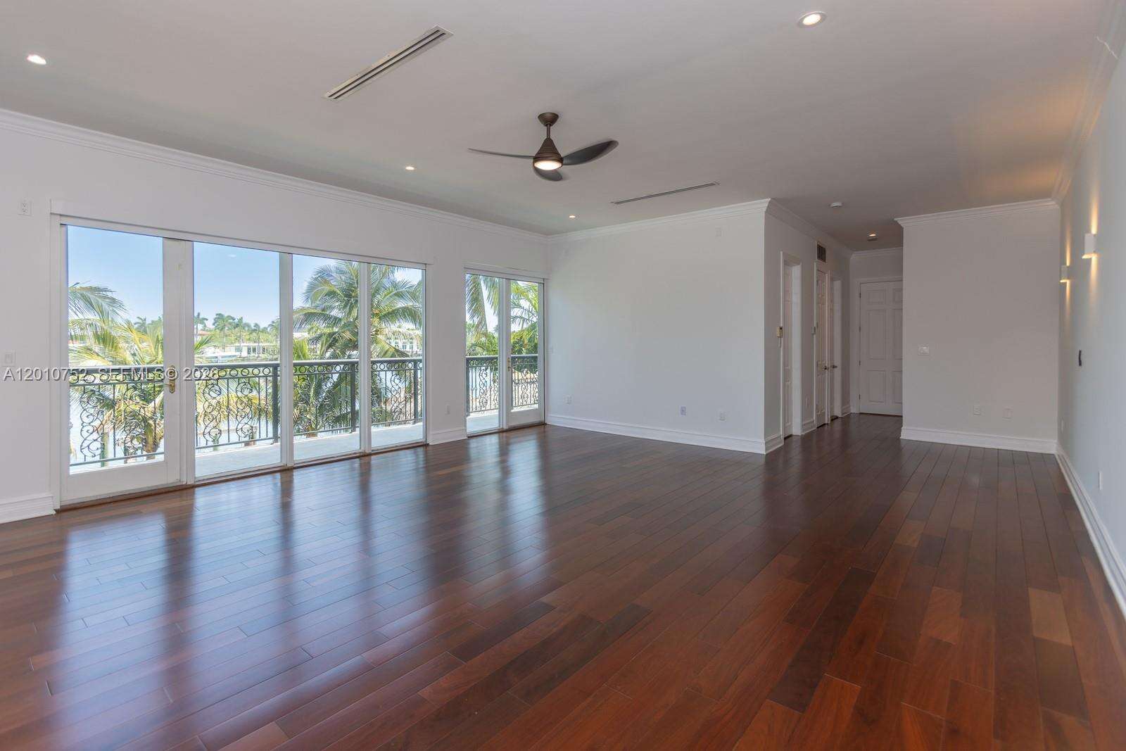 425 Shore Dr, Miami Beach, FL 33141 | Picture 7