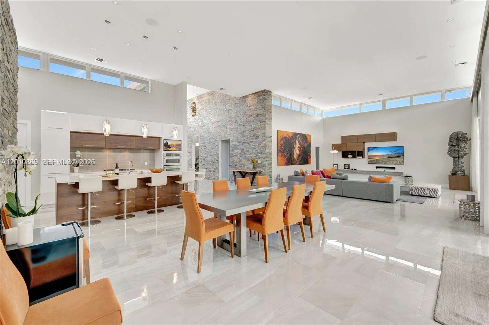 907 Diplomat Pkwy, Hallandale Beach, FL 33009 | Picture 1