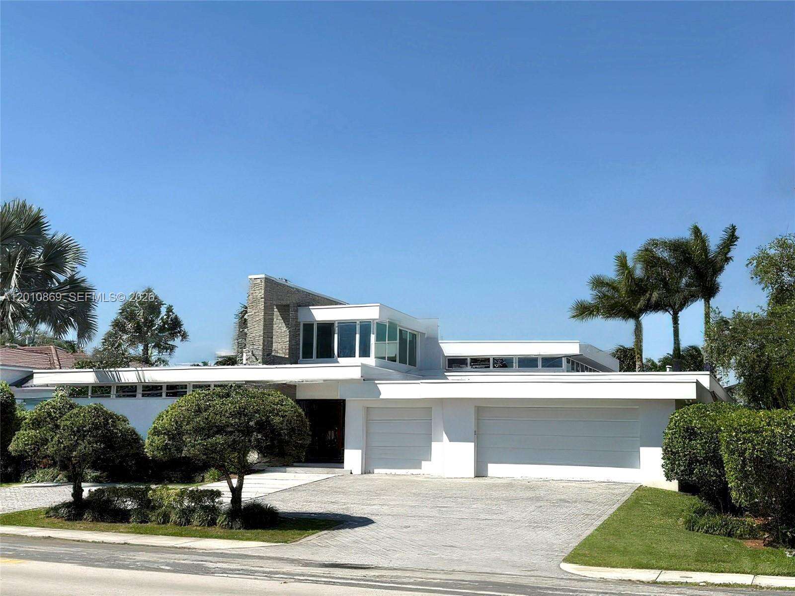 907 Diplomat Pkwy, Hallandale Beach, FL 33009 | Picture 2
