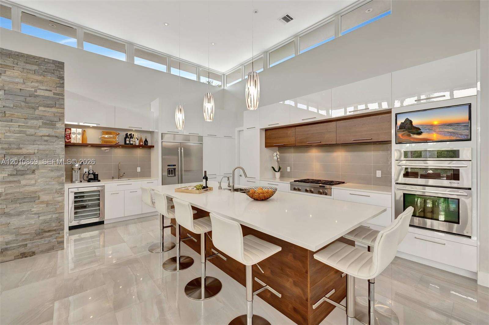 907 Diplomat Pkwy, Hallandale Beach, FL 33009 | Picture 12