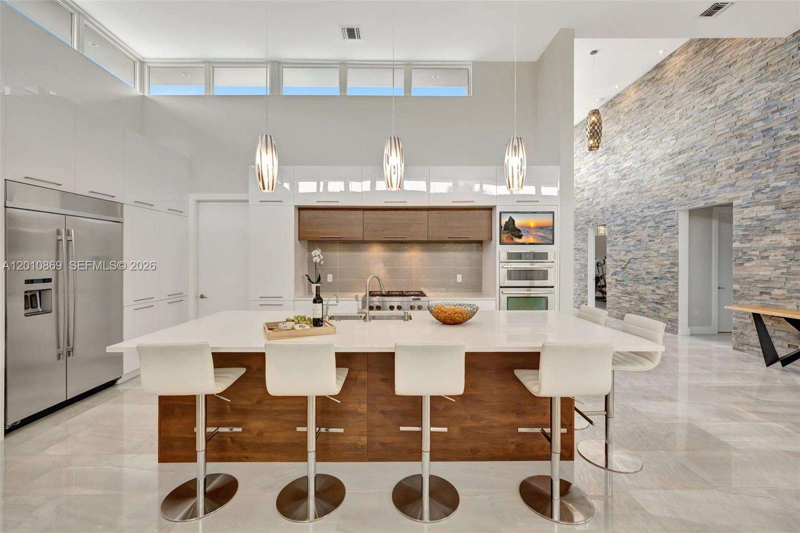 907 Diplomat Pkwy, Hallandale Beach, FL 33009 | Picture 13