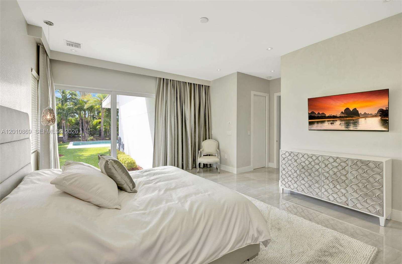 907 Diplomat Pkwy, Hallandale Beach, FL 33009 | Picture 18