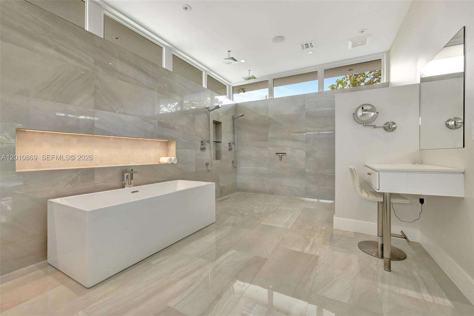907 Diplomat Pkwy, Hallandale Beach, FL 33009 | Picture 20