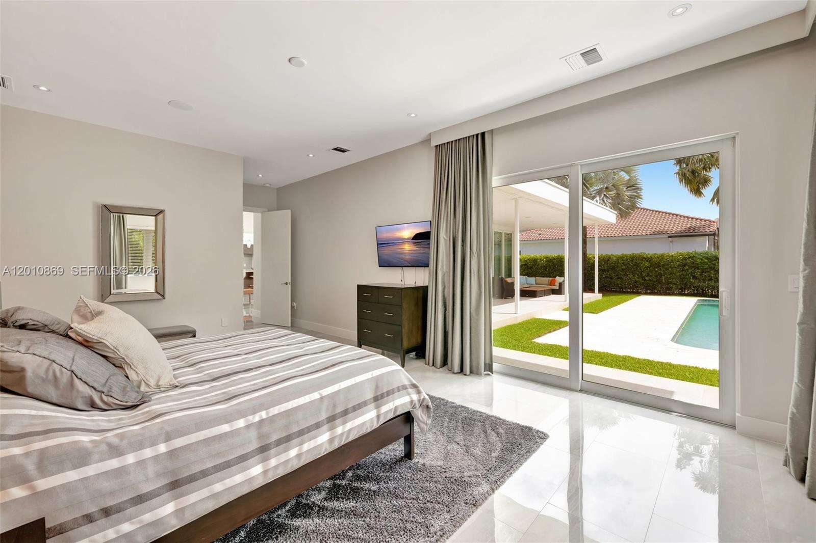 907 Diplomat Pkwy, Hallandale Beach, FL 33009 | Picture 31